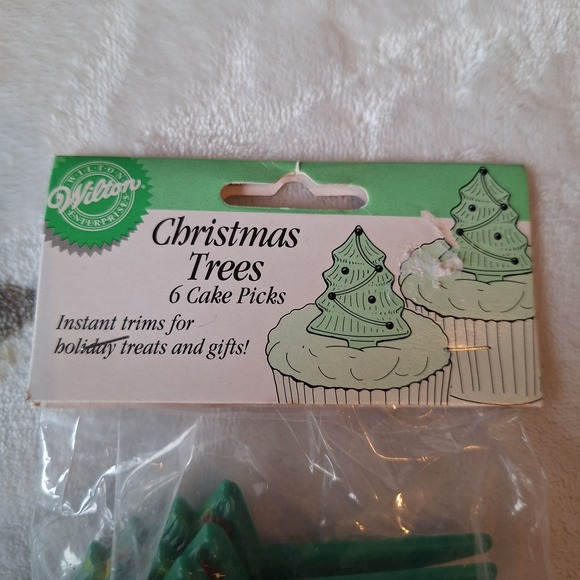 Wilton Christmas Cake Cupcake Picks Trees 6 Pieces Sealed Package Vintage - Picture 5 of 5